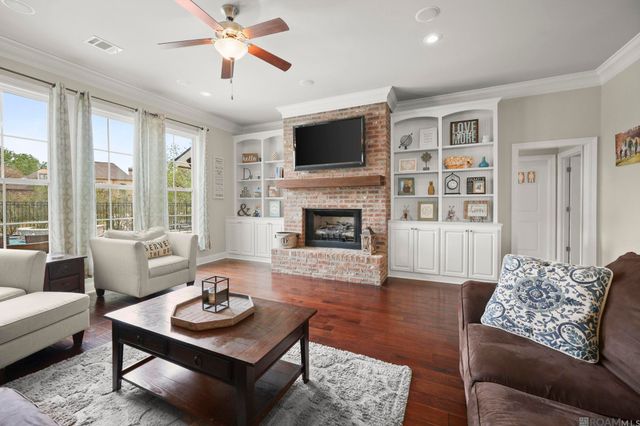 3755 Club View Ct, Zachary, LA 70791