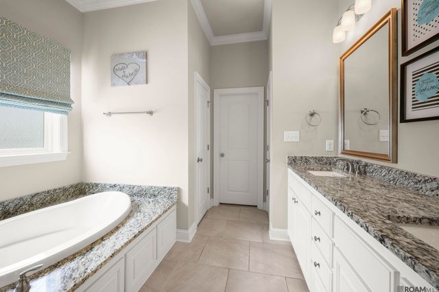 3755 Club View Ct, Zachary, LA 70791