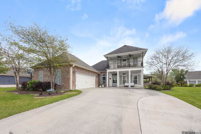 3755 Club View Ct, Zachary, LA 70791