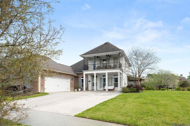 3755 Club View Ct, Zachary, LA 70791