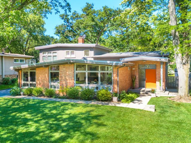 472 Lincoln Avenue, Lake Bluff, IL 60044
