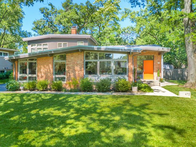 472 Lincoln Avenue, Lake Bluff, IL 60044