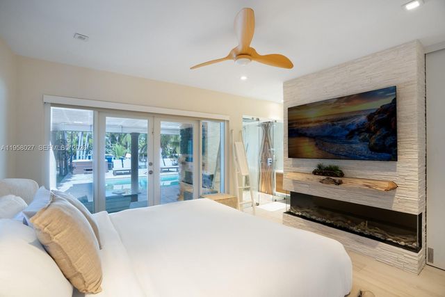 7910 Hawthorne Ave, Miami Beach, FL 33141