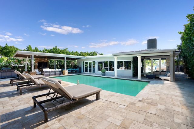 7910 Hawthorne Ave, Miami Beach, FL 33141