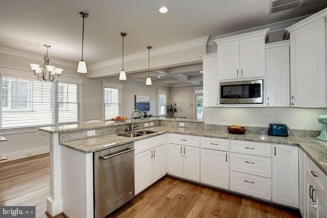 1919 N GEORGE MASON DR N, Arlington, VA 22207