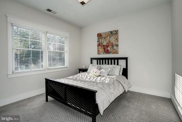 1919 N GEORGE MASON DR N, Arlington, VA 22207