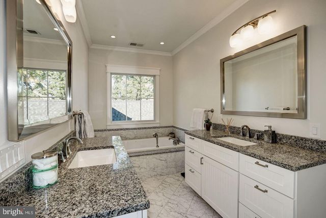 1919 N GEORGE MASON DR N, Arlington, VA 22207