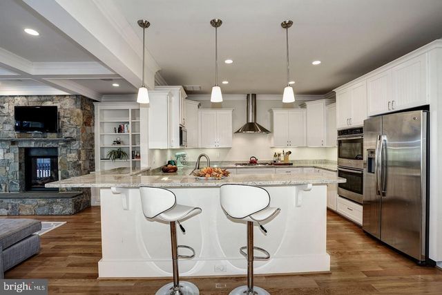 1919 N GEORGE MASON DR N, Arlington, VA 22207