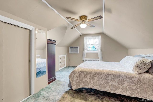 955 Cedar Court, Franklin Square, NY 11010