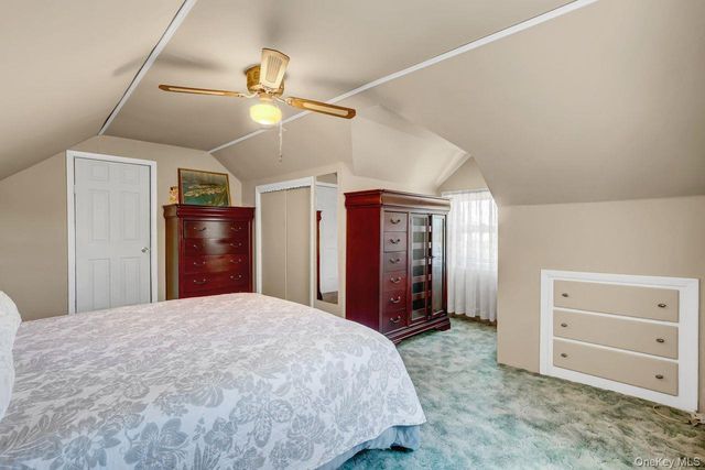 955 Cedar Court, Franklin Square, NY 11010