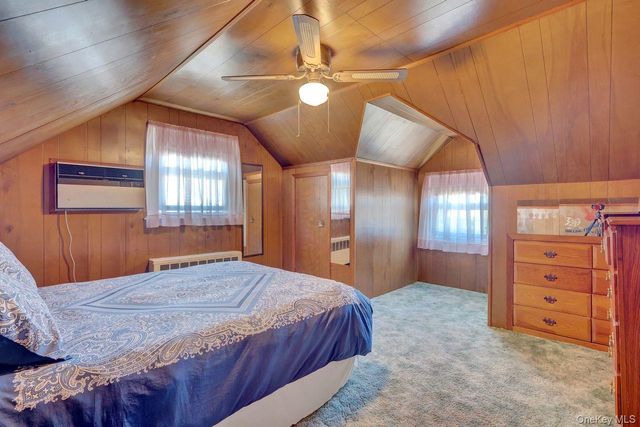 955 Cedar Court, Franklin Square, NY 11010