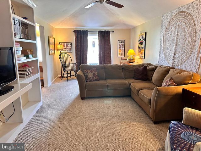 4524 SHADY DR, Wilmington, DE 19808