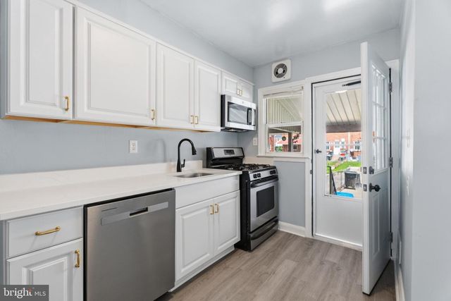 2123 GRAYTHORN RD, Middle River, MD 21220