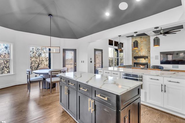 3155 State Park Road, Greenville, SC 29609