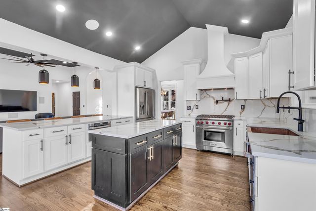 3155 State Park Road, Greenville, SC 29609