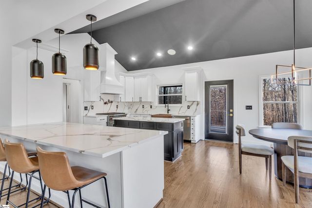 3155 State Park Road, Greenville, SC 29609