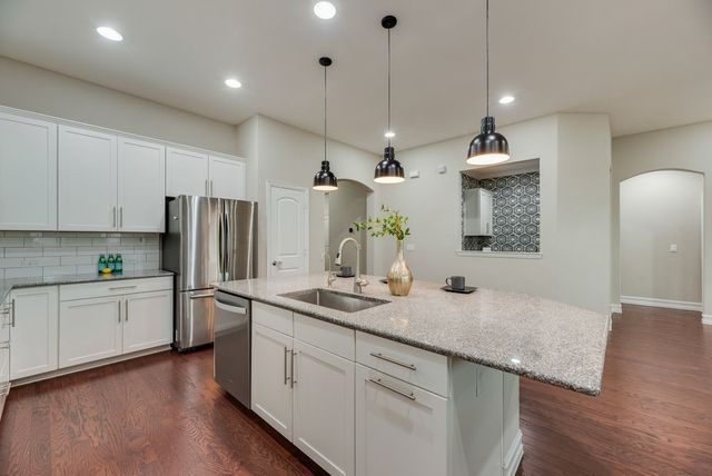 2913 Barnsley Drive, Mckinney, TX 75071