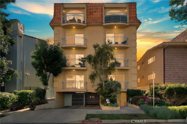 1871 Greenfield Avenue 102, Los Angeles, CA 90025