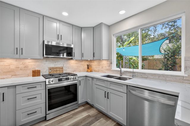 8515 Pool Creek Drive, Houston, TX 77095