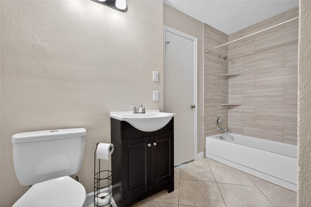 8515 Pool Creek Drive, Houston, TX 77095