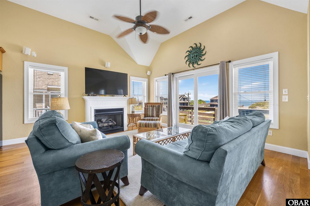 Image 12 of property listing at 4330 S Virginia Dare Trail, Nags Head, NC 27959