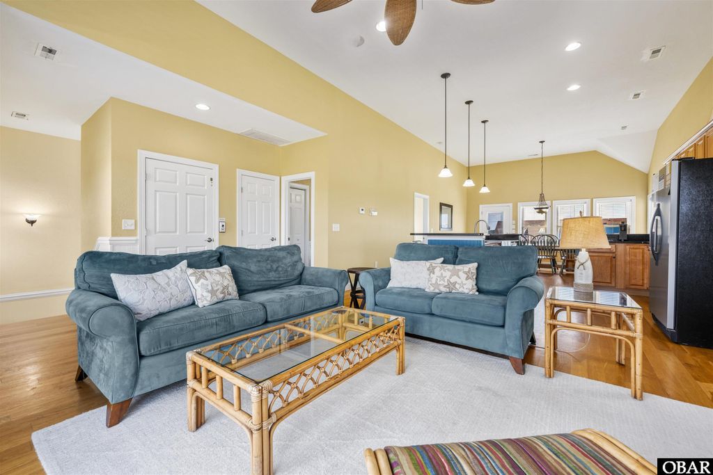 Image 13 of property listing at 4330 S Virginia Dare Trail, Nags Head, NC 27959