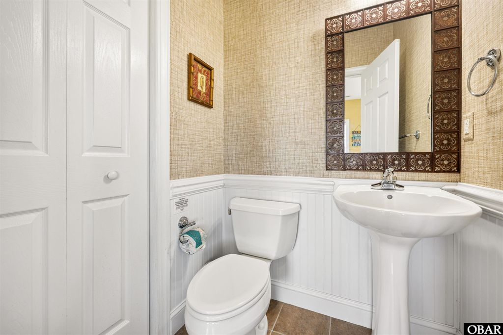Image 20 of property listing at 4330 S Virginia Dare Trail, Nags Head, NC 27959