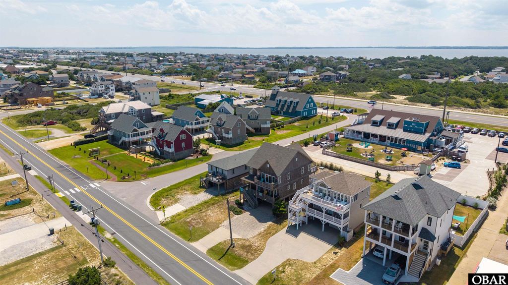 Image 4 of property listing at 4330 S Virginia Dare Trail, Nags Head, NC 27959