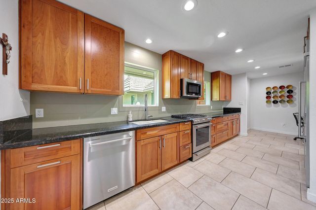 2146 E Pasadena Avenue, Phoenix, AZ 85016