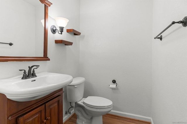 1417 N Broadway B, Escondido, CA 92026