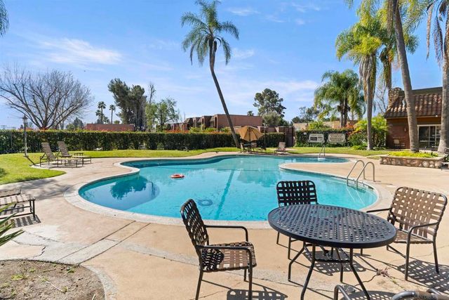 1417 N Broadway B, Escondido, CA 92026