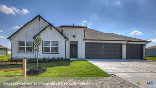 301 TAYLOR POND Path, Lockhart, TX 78644