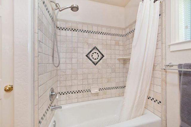 10513 Indian Hill Rd, Newcastle, CA 95658