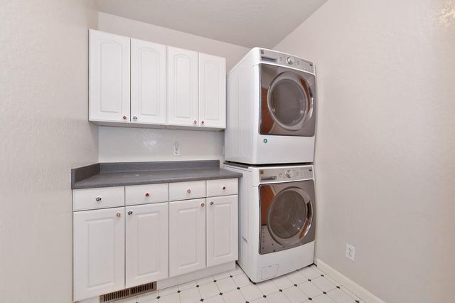 10513 Indian Hill Rd, Newcastle, CA 95658