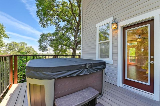 10513 Indian Hill Rd, Newcastle, CA 95658