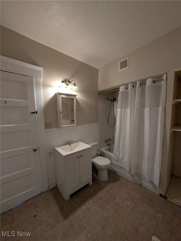 3801 Mapledale Avenue, Cleveland, OH 44109