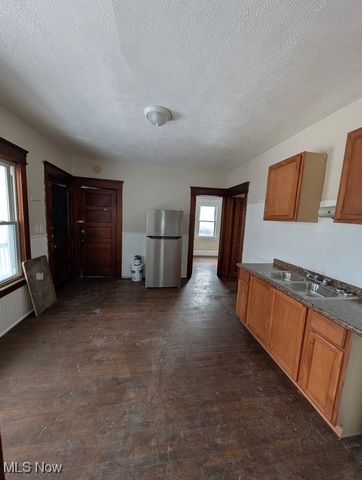 3801 Mapledale Avenue, Cleveland, OH 44109