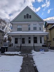 3801 Mapledale Avenue, Cleveland, OH 44109