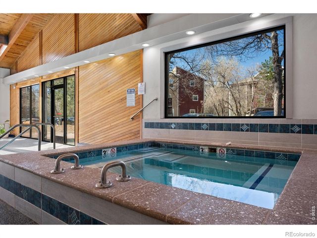 2992 Shadow Creek Drive 202, Boulder, CO 80303