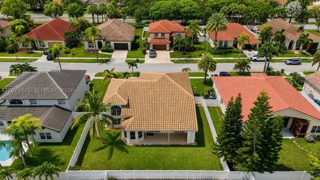 18341 NW 10th St, Pembroke Pines, FL 33029