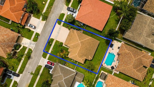 18341 NW 10th St, Pembroke Pines, FL 33029