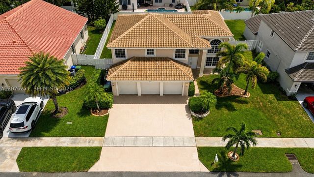 18341 NW 10th St, Pembroke Pines, FL 33029