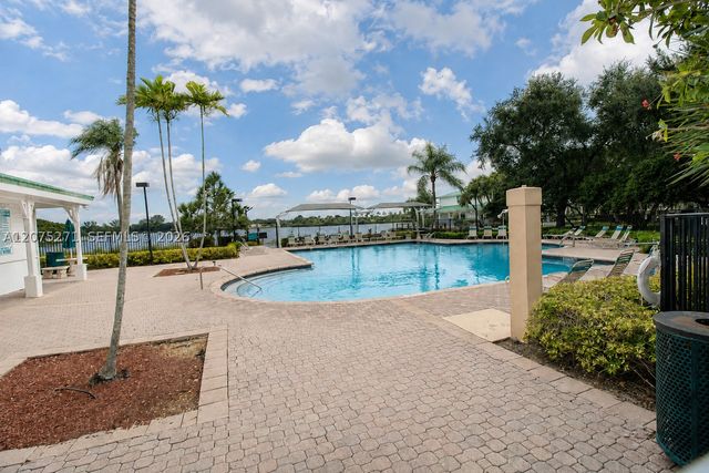 18341 NW 10th St, Pembroke Pines, FL 33029