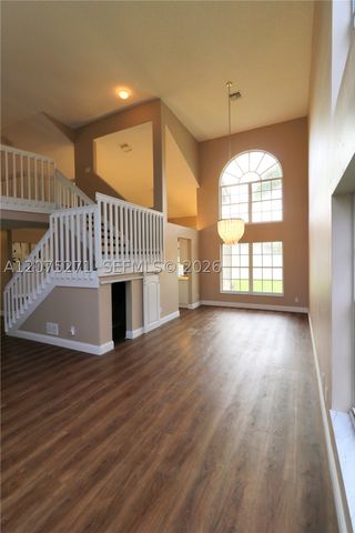 18341 NW 10th St, Pembroke Pines, FL 33029
