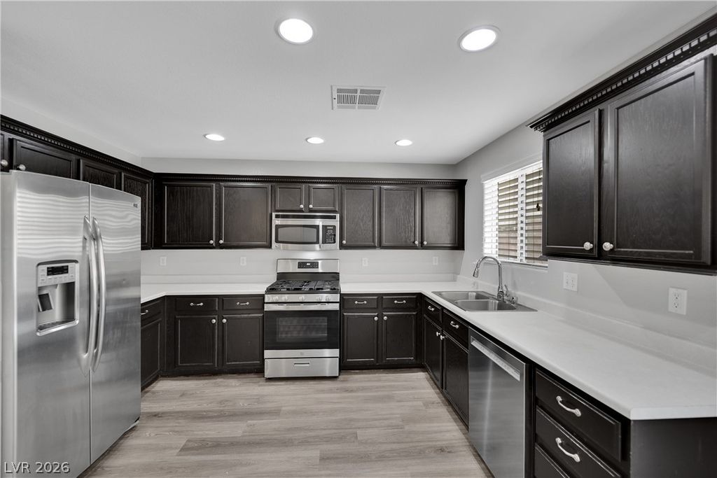 Image 11 of property listing at 10452 Chrisman Avenue, Las Vegas, NV 89129