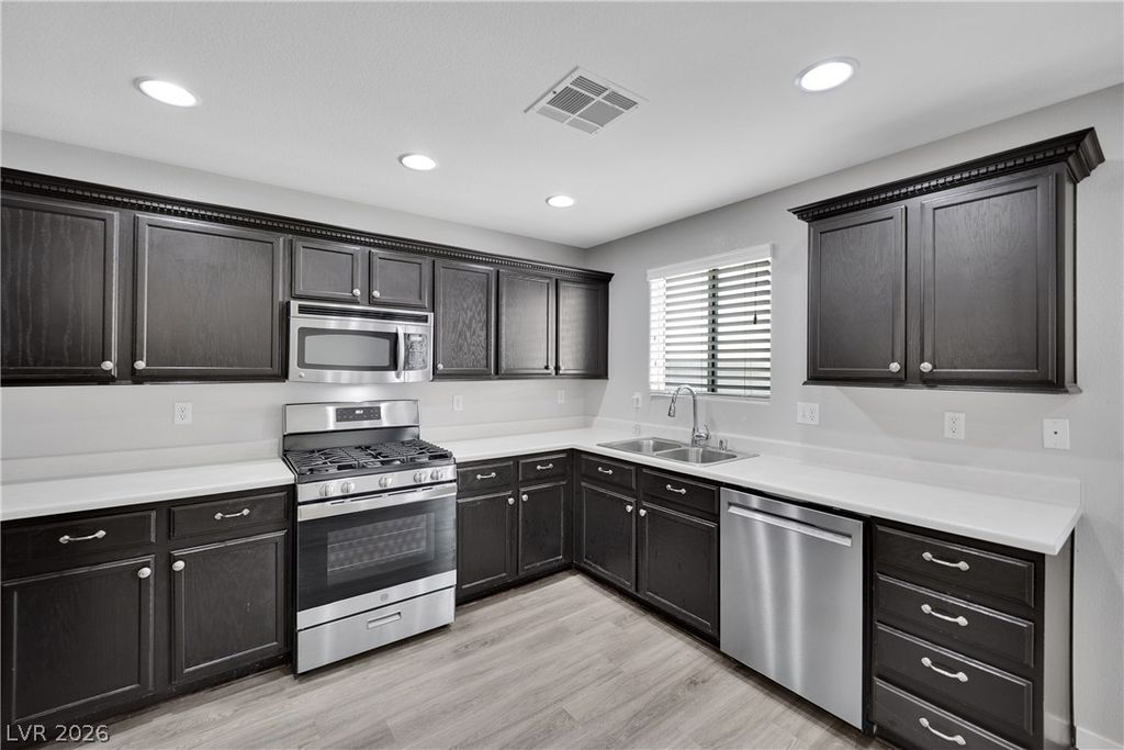 Image 12 of property listing at 10452 Chrisman Avenue, Las Vegas, NV 89129