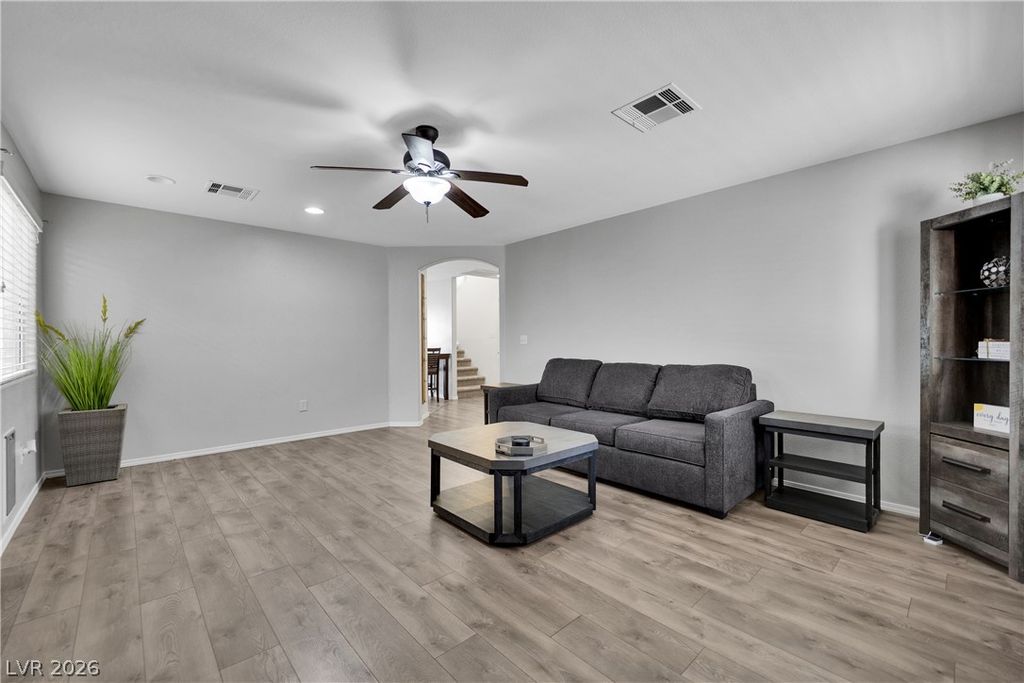 Image 5 of property listing at 10452 Chrisman Avenue, Las Vegas, NV 89129