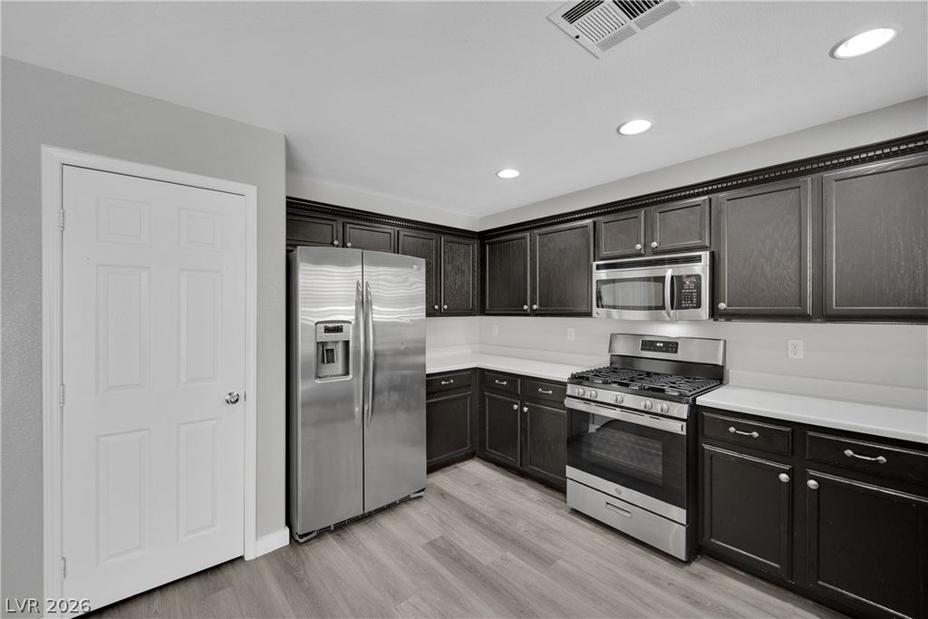 Image 8 of property listing at 10452 Chrisman Avenue, Las Vegas, NV 89129