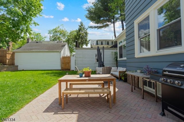 711 Lake St, Newark City, NJ 07104