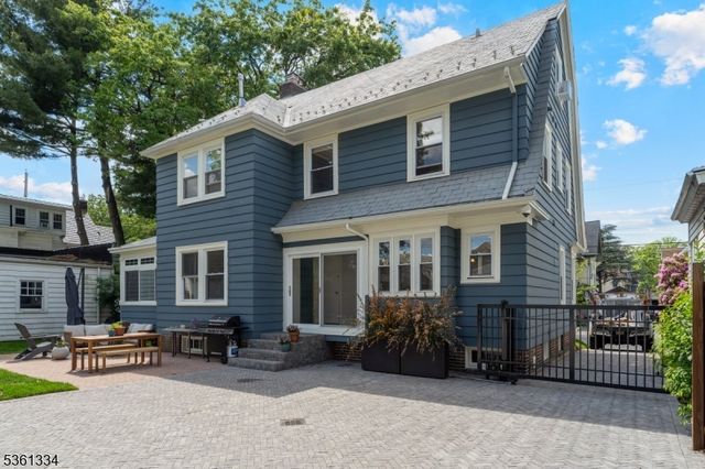 711 Lake St, Newark City, NJ 07104